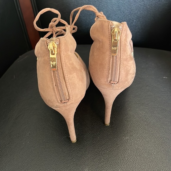 Marc Fisher Heels - Picture 3 of 3